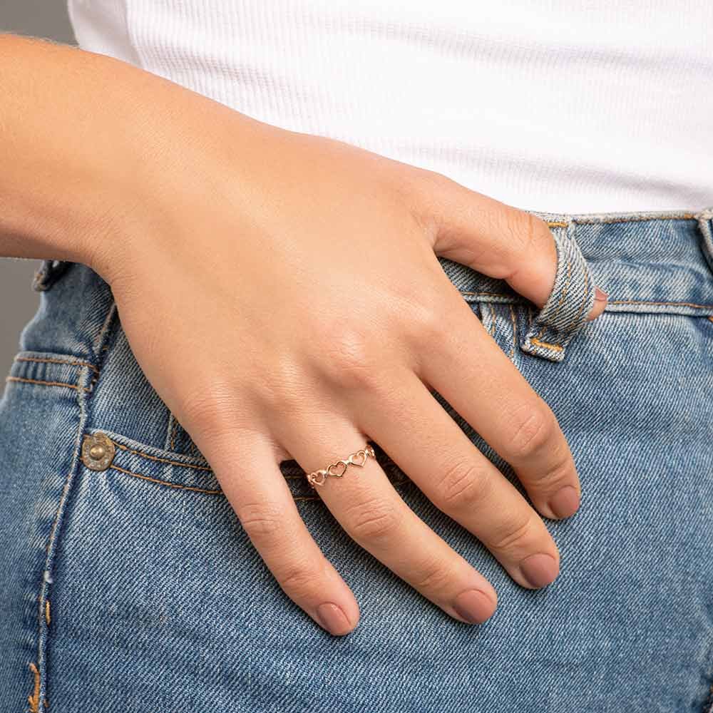 ANEL COM ARO DE CORAÇOES BANHADO A OURO 18K TAM 20 512867 - Imagem 2